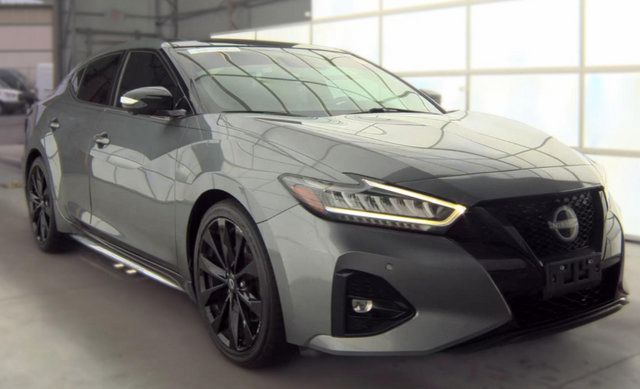 Used 2023 Nissan Maxima SR w/ Sport Mat Group FWD image 1