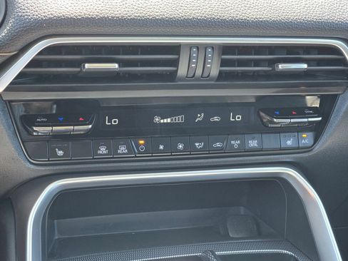 Certified 2024 MAZDA CX-90 Plug-In Hybrid w/ Preferred AWD/4WD image 27