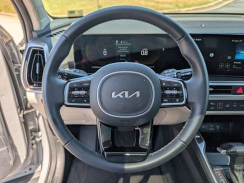 Used 2025 Kia Sorento S w/ Panoramic Sunroof Package FWD image 21