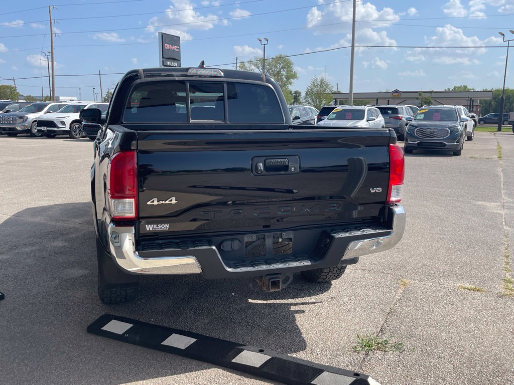 Used 2017 Toyota Tacoma SR5 w/ Tow Package AWD/4WD image 5