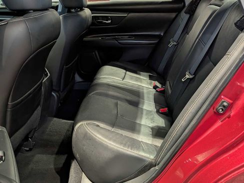 Used 2016 Nissan Altima 2.5 SL w/ 2.5 Technology Package image 19