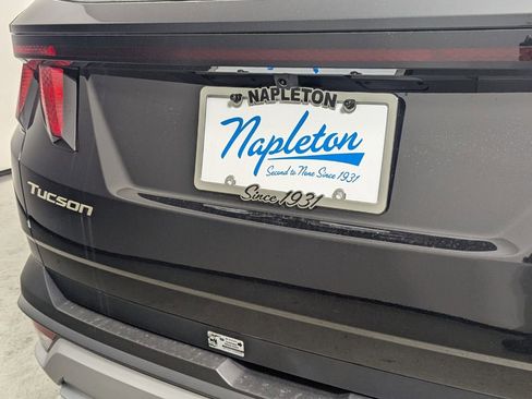 New 2026 Hyundai Tucson SE image 8