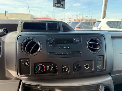 Used 2009 Ford E-150 and Econoline 150 E-150 image 16