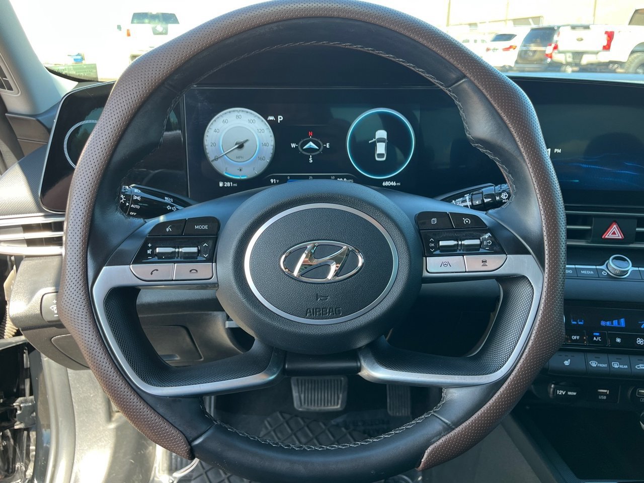 Used 2023 Hyundai Elantra Limited w/ Cargo Package FWD image 18