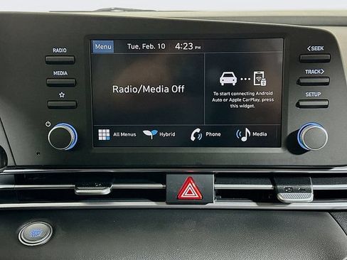 Used 2026 Hyundai Elantra Hybrid FWD image 16