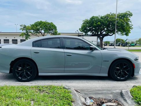 Used 2022 Dodge Charger R/T w/ Blacktop Package RWD image 6