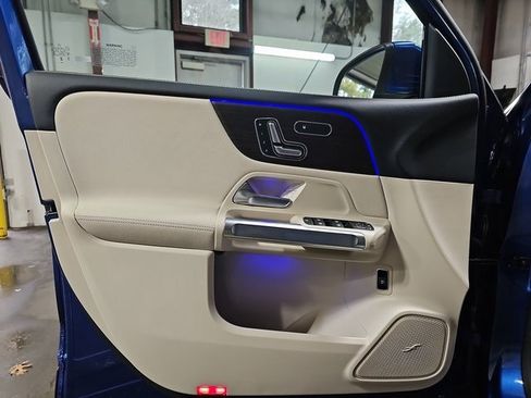 New 2026 Mercedes-Benz GLB 250 image 27