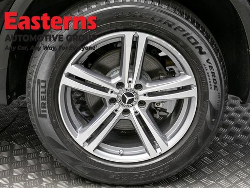 Used 2022 Mercedes-Benz GLC 300 4MATIC w/ Premium Package Lite image 8