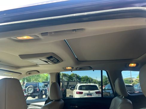 Used 2016 Honda Pilot Elite image 18
