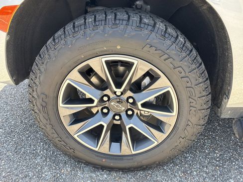 Used 2023 Chevrolet Tahoe Z71 AWD/4WD image 10