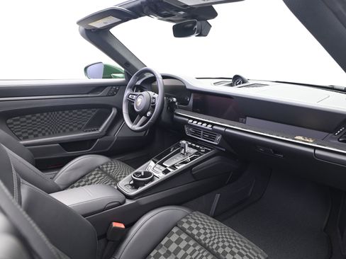 Certified 2026 Porsche 911 GTS RWD image 24