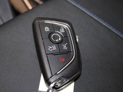 New 2026 Cadillac Escalade IQ Sport 1 w/ LPO, ONYX Package AWD/4WD image 26