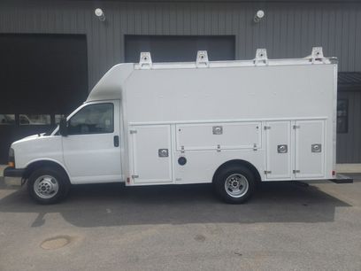Used 2018 GMC Savana 3500 w/ Power Convenience Package