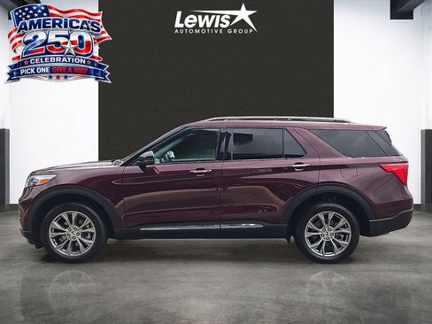Used 2022 Ford Explorer Limited w/ Equipment Group 301A AWD/4WD image 2