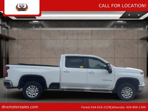 Used 2021 Chevrolet Silverado 2500 LT w/ Convenience Package image 4