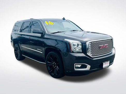 Used 2016 GMC Yukon Denali w/ Open Road Package AWD/4WD image 11