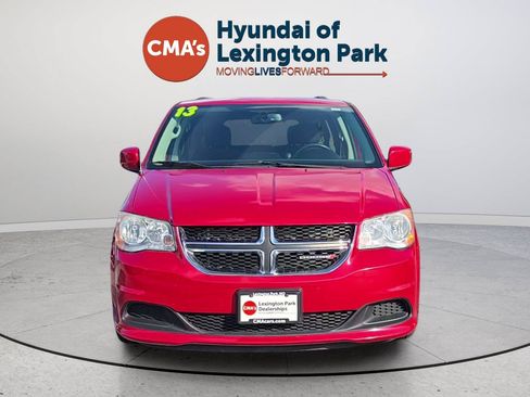 Used 2013 Dodge Grand Caravan SXT w/ UConnect Hands-Free Group FWD image 8