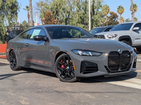 New 2026 BMW M440i Coupe w/ Premium Package image 1