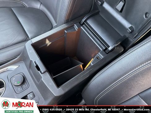 Used 2022 Chevrolet Traverse LT image 22