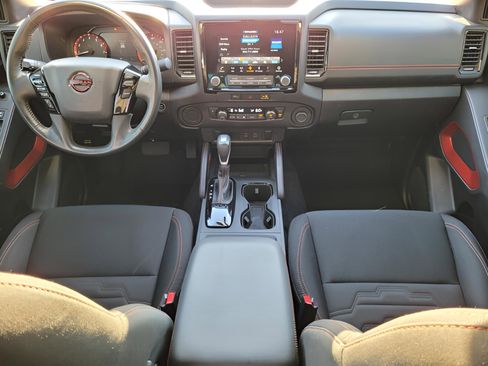 Used 2024 Nissan Frontier Pro-X image 12