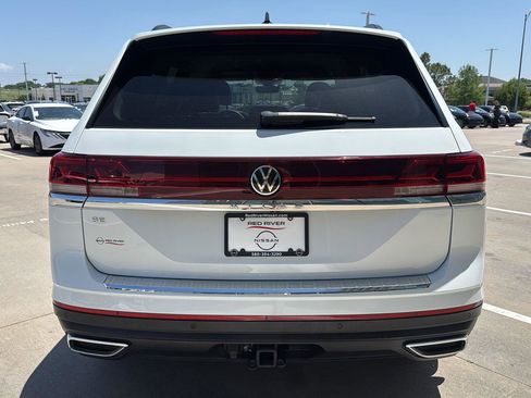 Used 2024 Volkswagen Atlas SE FWD image 9