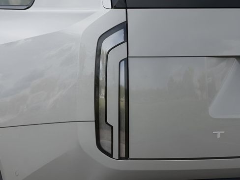 New 2027 Kia Telluride S image 12