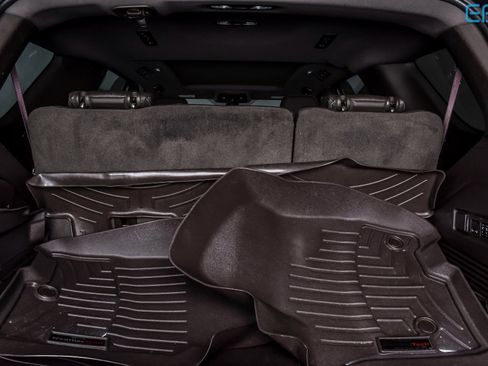 Used 2021 GMC Yukon Denali w/ Denali Premium Package image 15