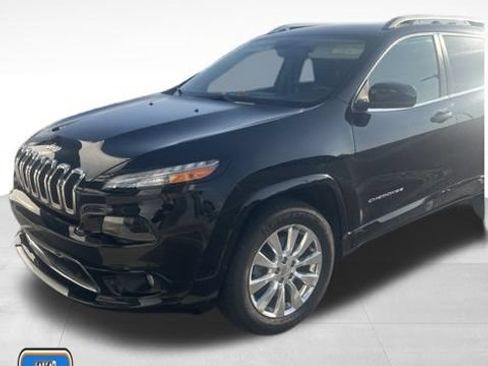 Used 2018 Jeep Cherokee Overland AWD/4WD image 1