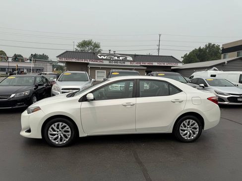 Used 2018 Toyota Corolla LE w/ Carpet Mat Package (TMS) FWD image 5