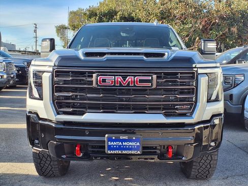 New 2026 GMC Sierra 2500 AT4X image 2