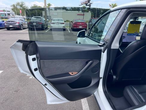 Used 2020 Tesla Model Y Long Range AWD/4WD image 44