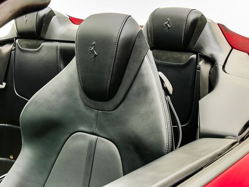 Certified 2024 Ferrari Roma Spider image 19