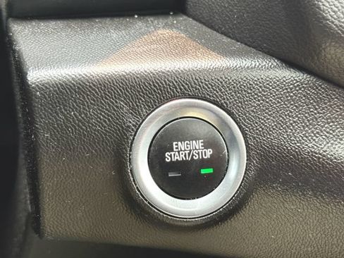 Used 2023 GMC Terrain SLT w/ Infotainment Package II AWD/4WD image 17