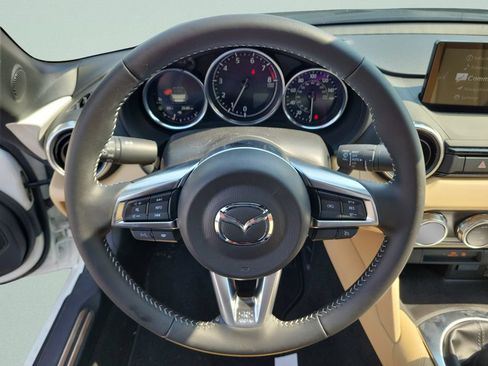 Used 2025 MAZDA MX-5 Miata Grand Touring RWD image 16