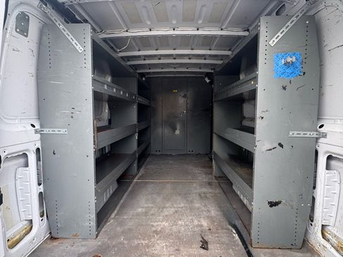 Used 2014 Mercedes-Benz Sprinter 2500 image 31