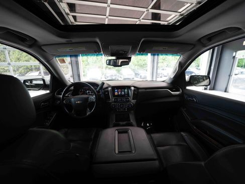 Used 2018 Chevrolet Suburban LT AWD/4WD image 19