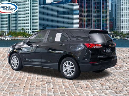 Used 2023 Chevrolet Equinox LS FWD image 5