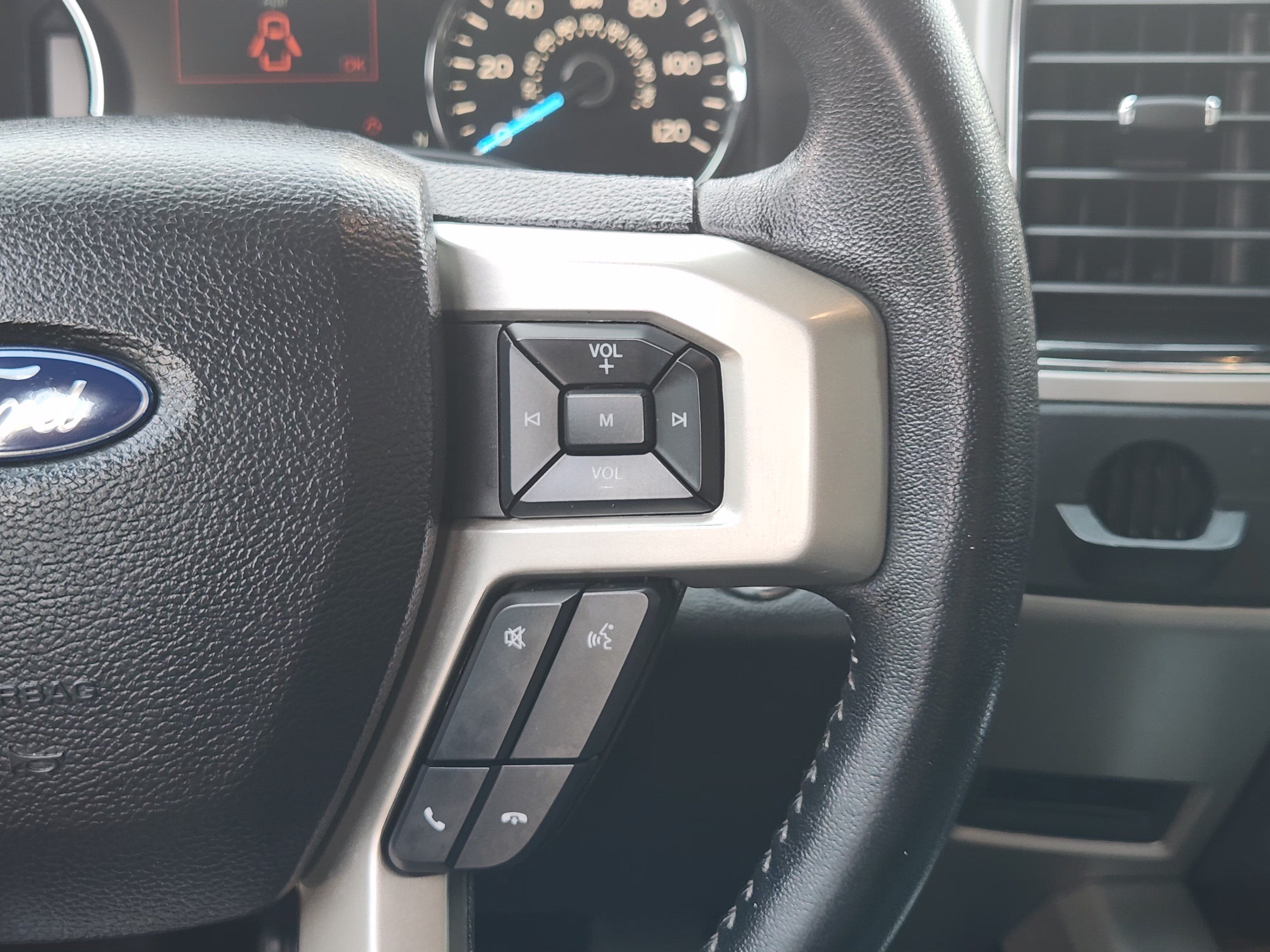 Used 2020 Ford F150 Lariat RWD image 28