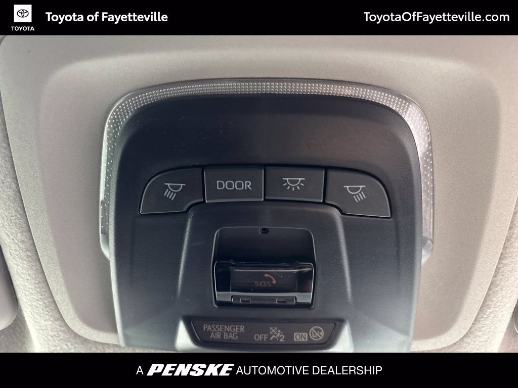 Used 2026 Toyota Corolla Cross LE FWD image 27