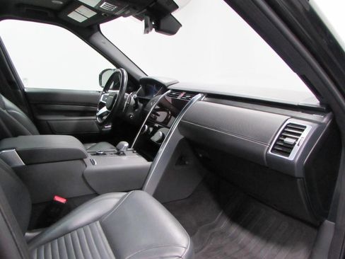 Used 2022 Land Rover Discovery S R-Dynamic AWD/4WD image 17