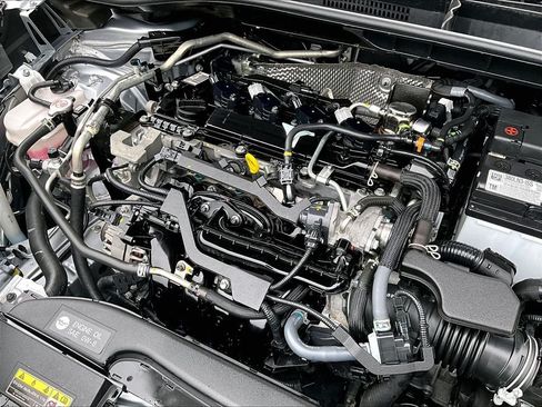 Certified 2025 Toyota Corolla Cross XLE AWD/4WD image 33