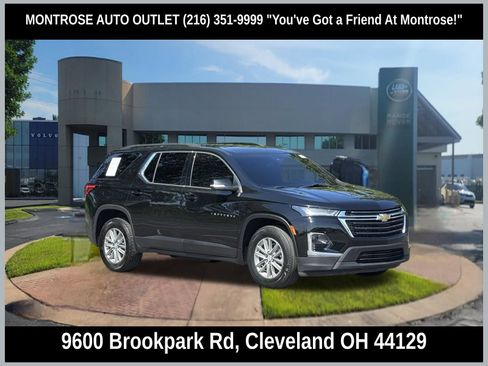 Used 2023 Chevrolet Traverse LT FWD image 1