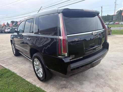 Used 2018 Cadillac Escalade Premium Luxury AWD/4WD image 7