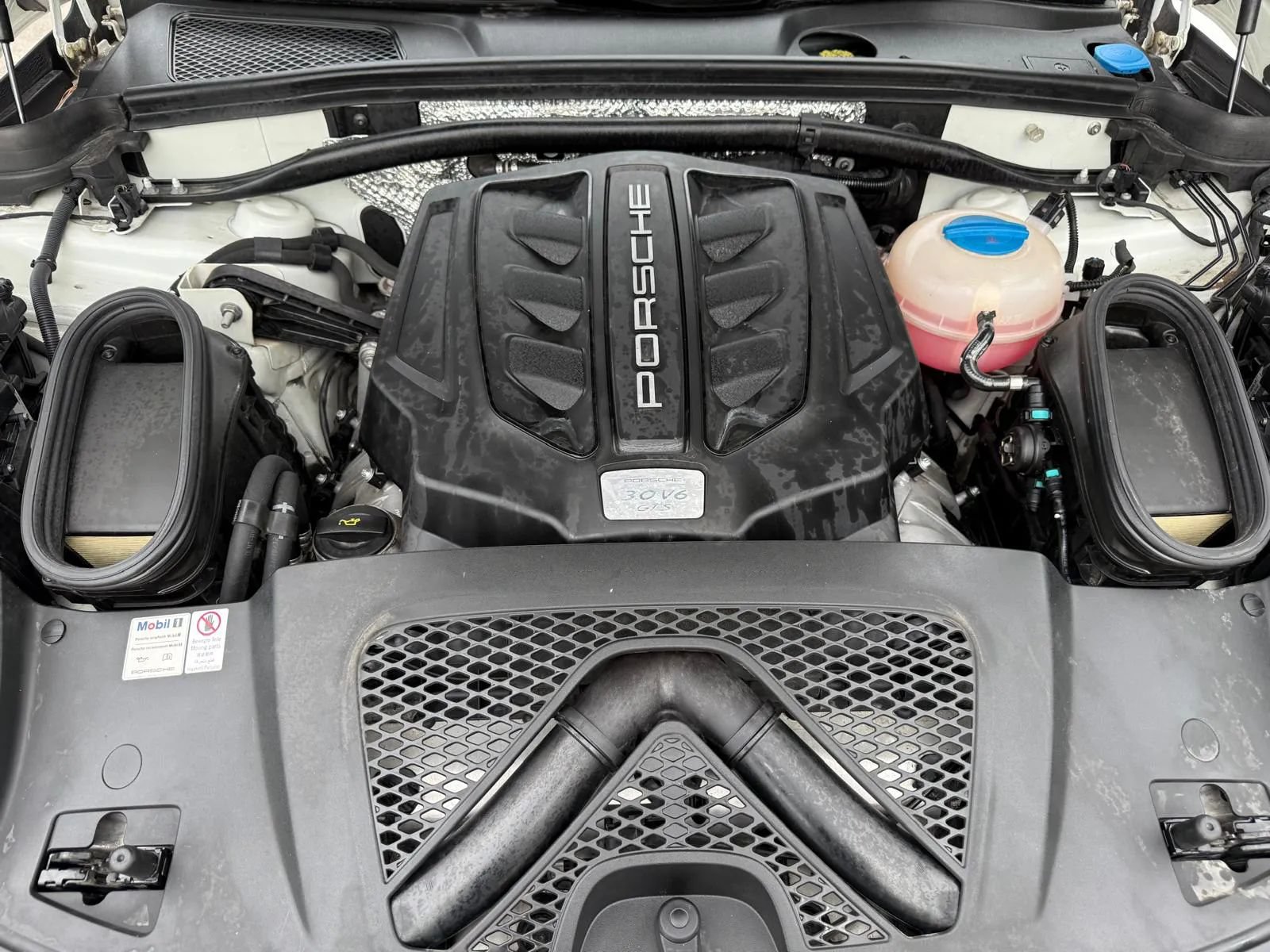 Used 2018 Porsche Macan GTS AWD/4WD image 37