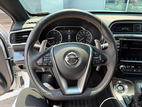Certified 2022 Nissan Maxima SR w/ Sport Mat Group FWD image 7