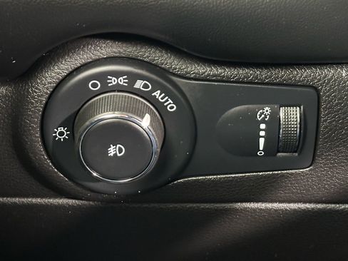 Used 2022 Dodge Durango GT image 13