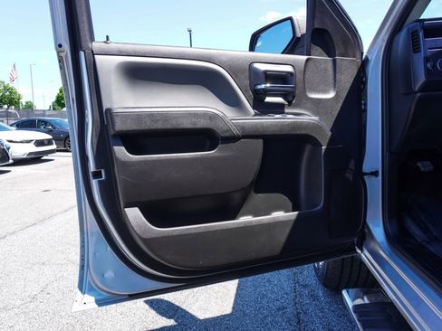Used 2018 Chevrolet Silverado 1500 Custom w/ Custom Value Package RWD image 15