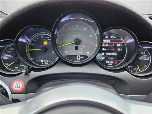 Used 2017 Porsche Cayenne S Platinum image 11