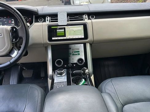 Used 2020 Land Rover Range Rover HSE image 22