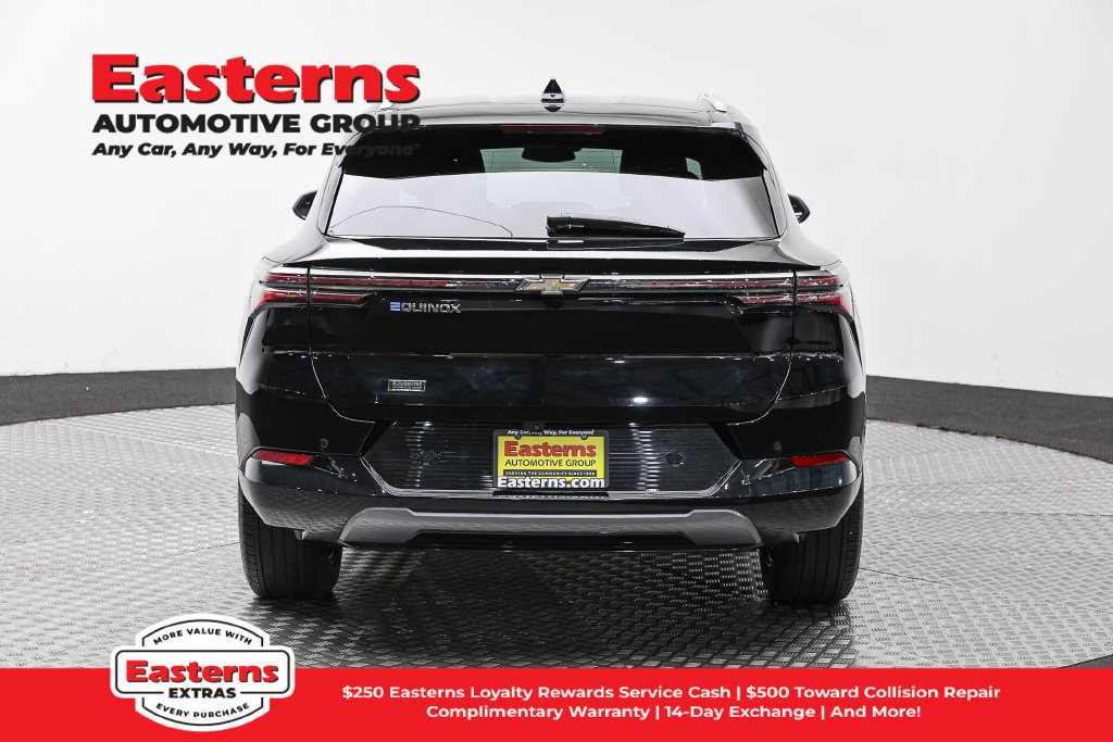 Used 2024 Chevrolet Equinox EV LT w/ LPO, All-Weather Mat Package FWD image 7